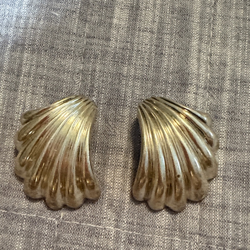 Silver Shell Earrings
